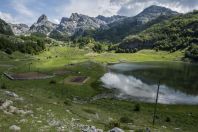 Bokumirsko jezero, Đebeza