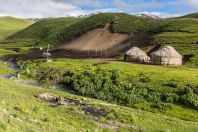 Yurts, Kyzart pass